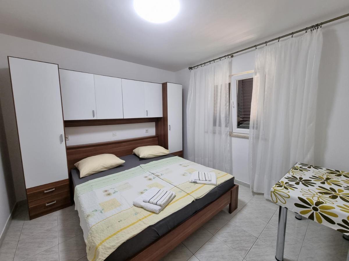 Apartment Grbac Barbat na Rabu Esterno foto
