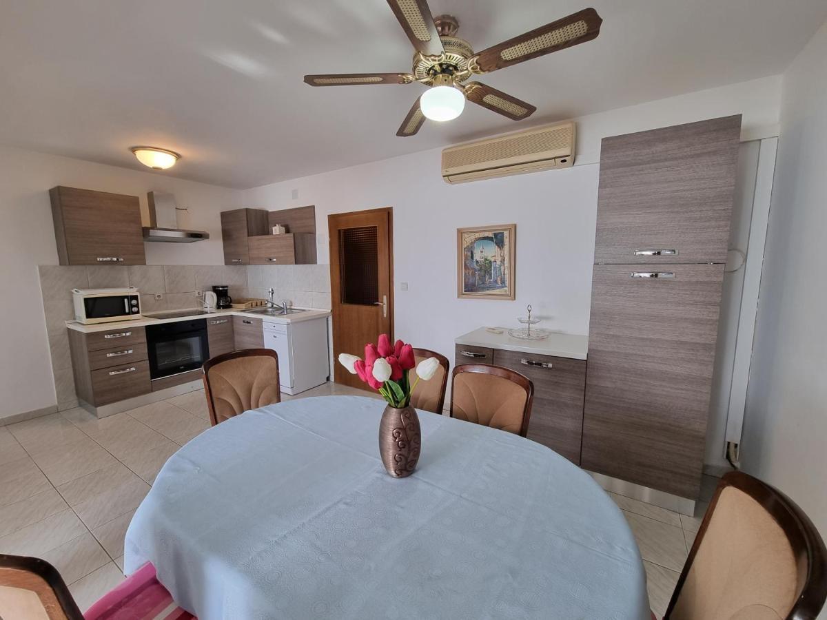 Apartment Grbac Barbat na Rabu Esterno foto